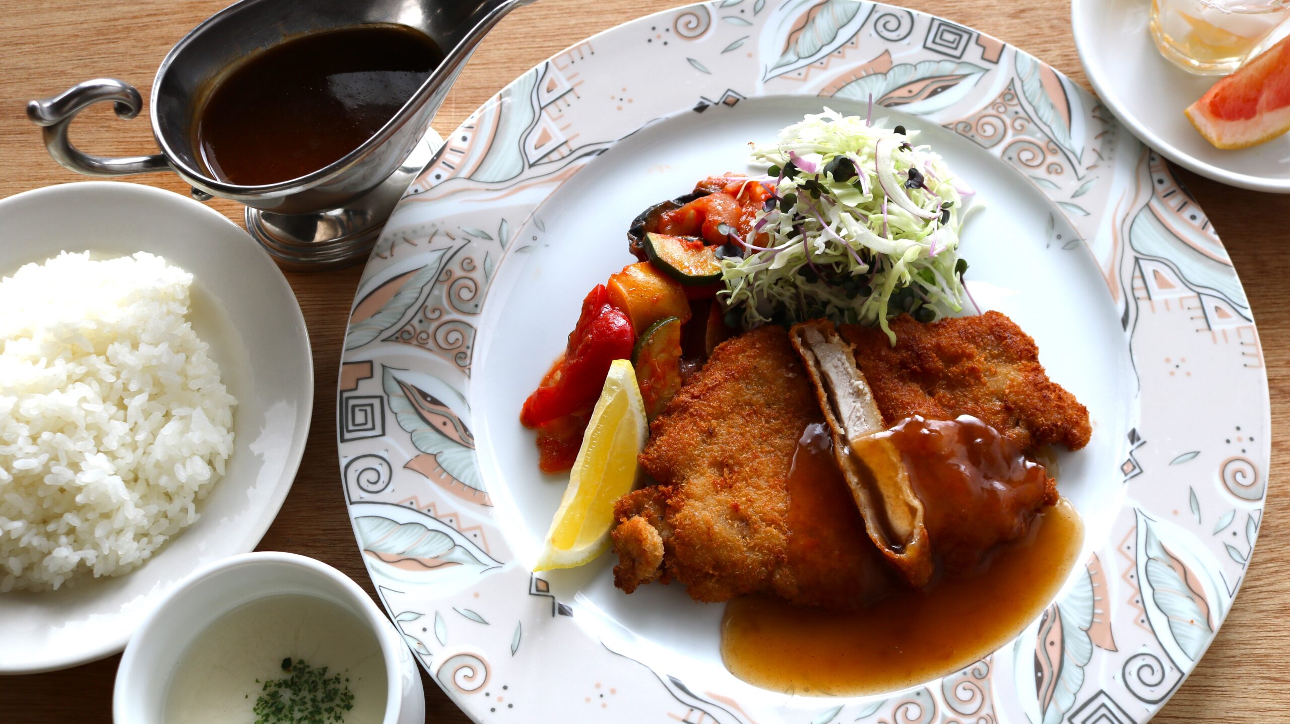 【夏限定】麦豚のデミグラスソースカツレツ