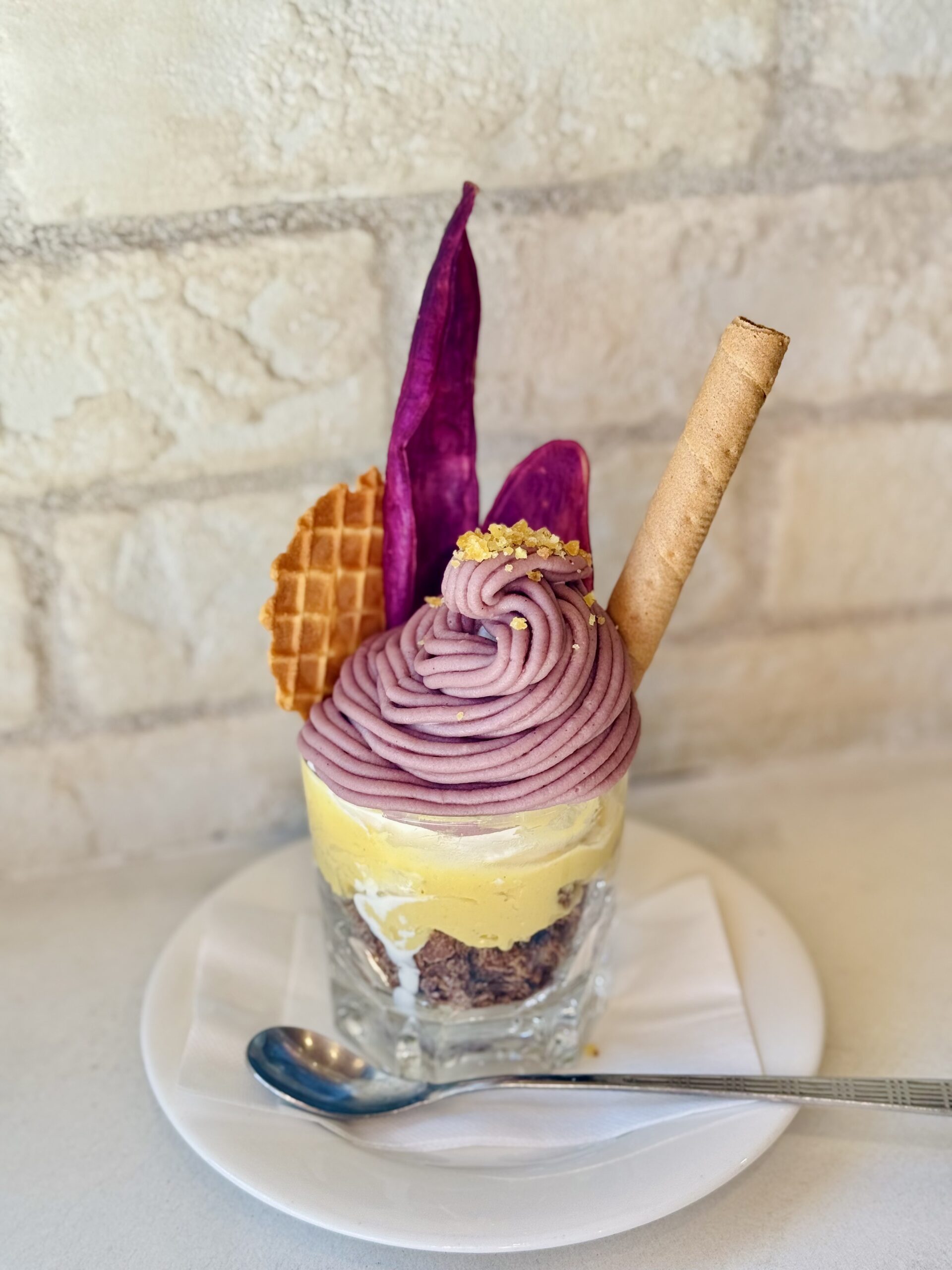 紫芋モンブランのパフェ