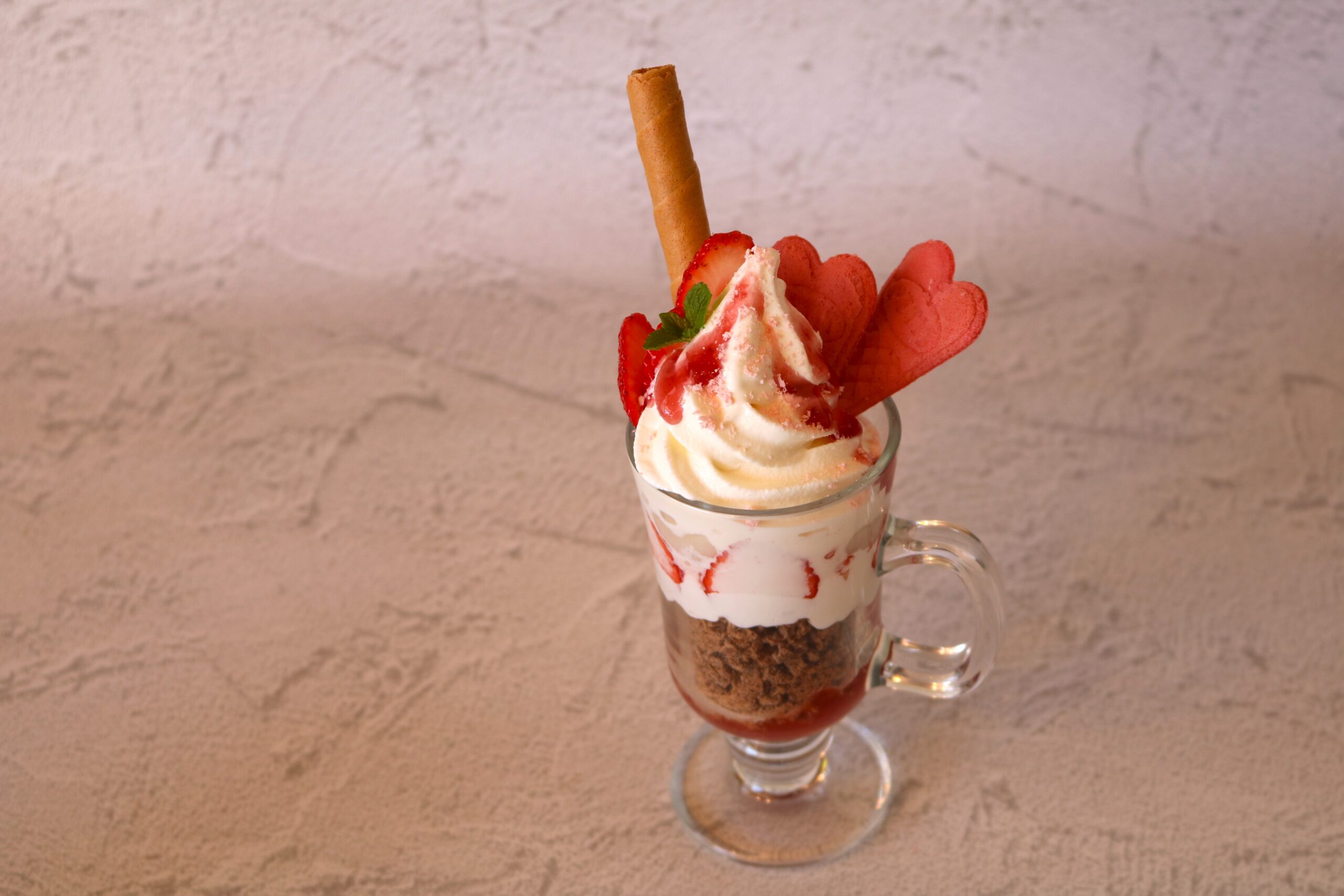 ストロベリーパフェ